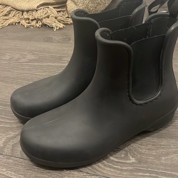 Black rain boots from CROCS - Picture 2 of 3